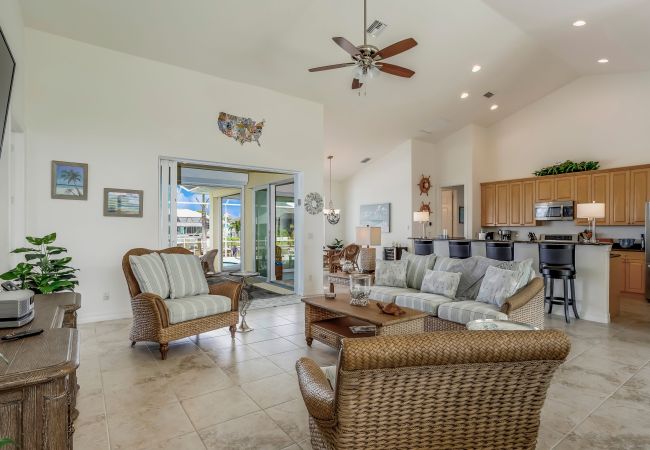 House in Cape Coral - PARADISE PALMS House in Cape Coral - PARADISE PALMS