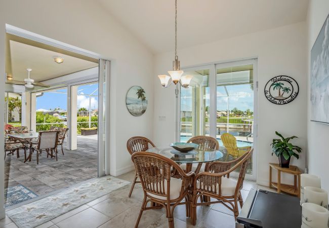 House in Cape Coral - PARADISE PALMS House in Cape Coral - PARADISE PALMS