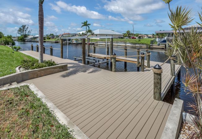 House in Cape Coral - PARADISE PALMS House in Cape Coral - PARADISE PALMS