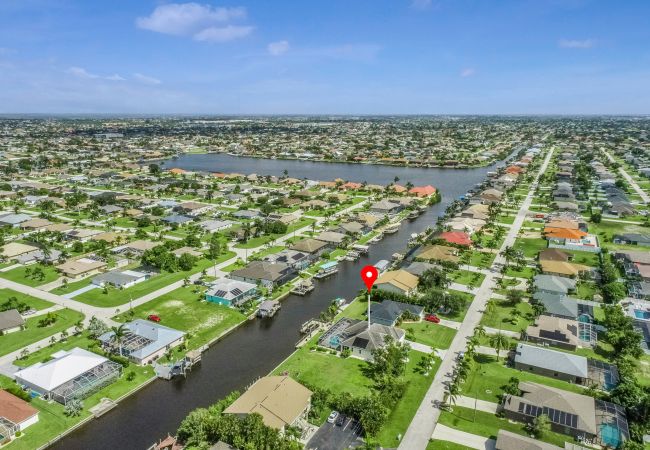 House in Cape Coral - PARADISE PALMS House in Cape Coral - PARADISE PALMS
