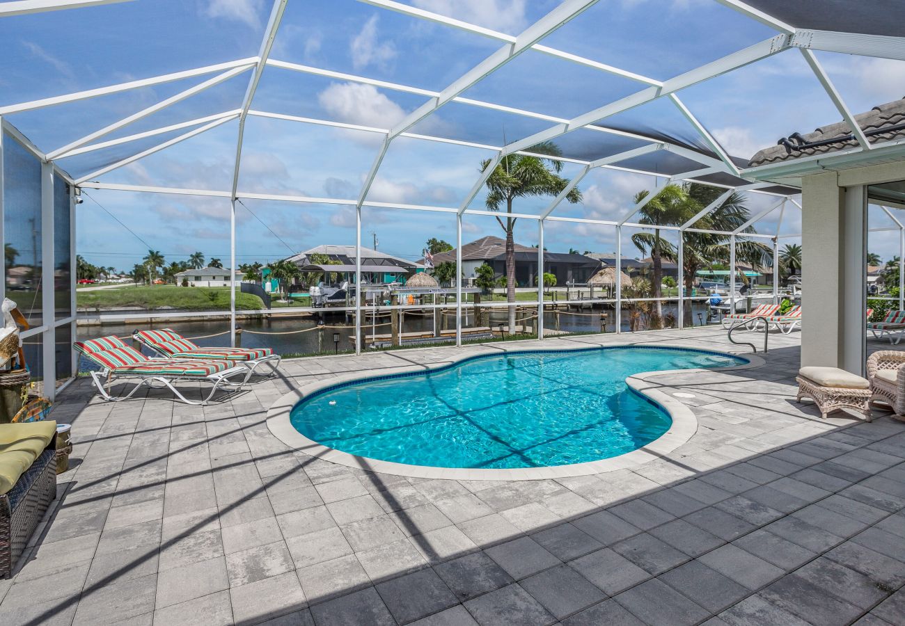 House in Cape Coral - PARADISE PALMS