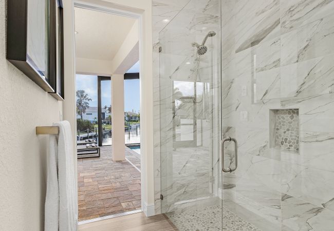 House in Cape Coral - THE GREAT LAKE House in Cape Coral - THE GREAT LAKE