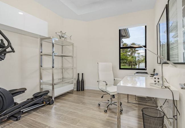 House in Cape Coral - THE GREAT LAKE House in Cape Coral - THE GREAT LAKE