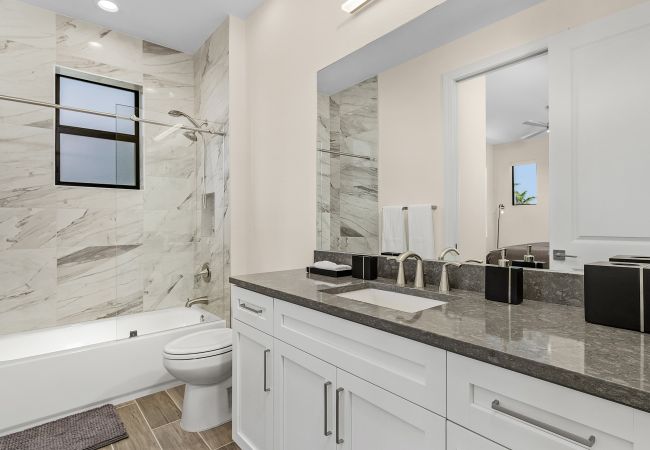 House in Cape Coral - THE GREAT LAKE House in Cape Coral - THE GREAT LAKE