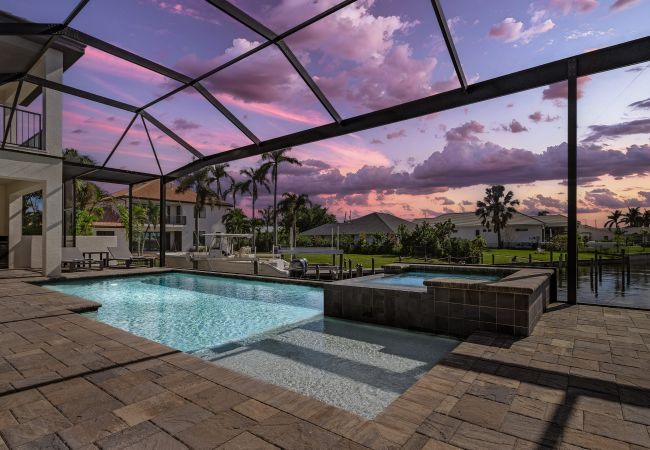 House in Cape Coral - THE GREAT LAKE House in Cape Coral - THE GREAT LAKE