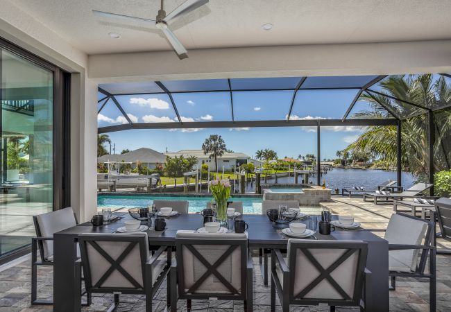 House in Cape Coral - THE GREAT LAKE House in Cape Coral - THE GREAT LAKE
