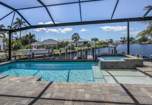 House in Cape Coral - THE GREAT LAKE House in Cape Coral - THE GREAT LAKE