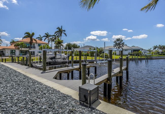 House in Cape Coral - THE GREAT LAKE House in Cape Coral - THE GREAT LAKE