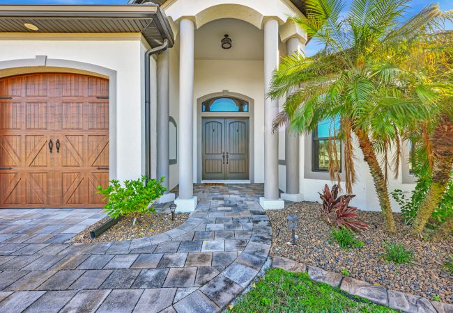 House in Cape Coral - COASTAL BLISS House in Cape Coral - COASTAL BLISS