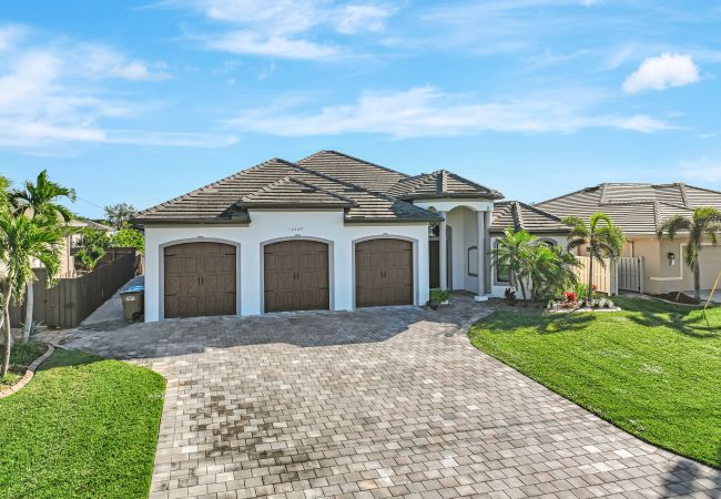 House in Cape Coral - COASTAL BLISS House in Cape Coral - COASTAL BLISS