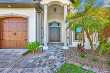 House in Cape Coral - COASTAL BLISS